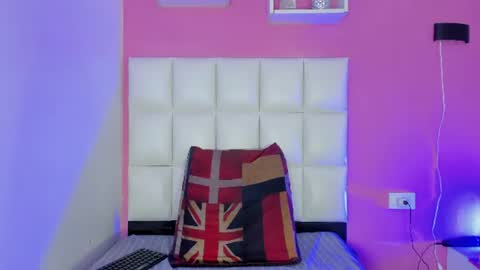 Ana online show from July 21, 8:00 pm