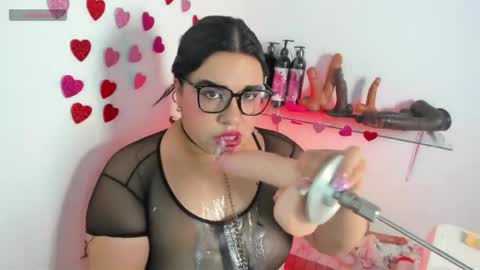 Snapshot of alanna_sloppy chatting on May 16, 1:02 am alana silver online show from May 16, 1:02 am