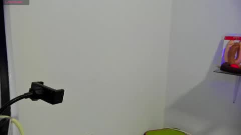 Snapshot of alanna_sloppy chatting on June 9, 7:42 am alana silver online show from June 9, 7:42 am