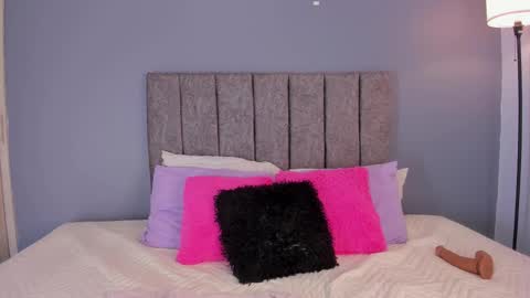 Alanna  online show from February 10, 11:58 am