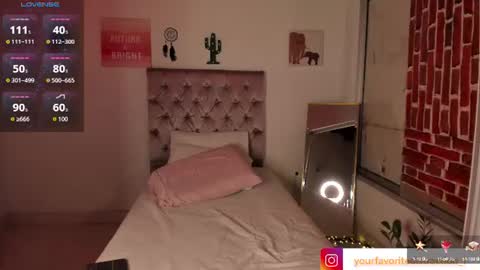 Alanna  online show from June 18, 12:33 am