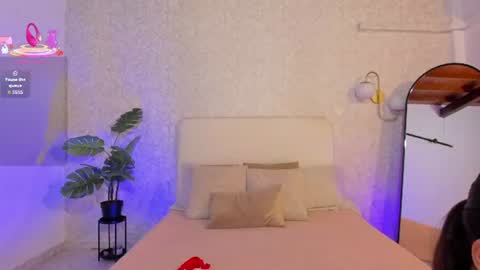 alannarouge online show from July 28, 11:39 am