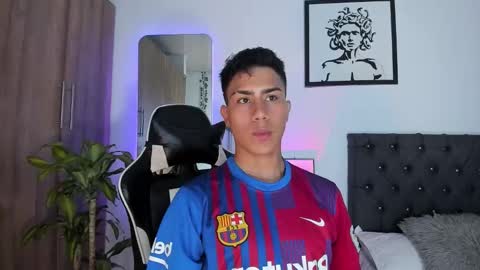 Snapshot of alannaughty_ chatting on December 3, 10:30 pm alannaughty_ online show from December 3, 10:30 pm