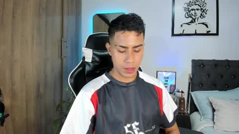 alannaughty_ online show from April 28, 11:43 pm