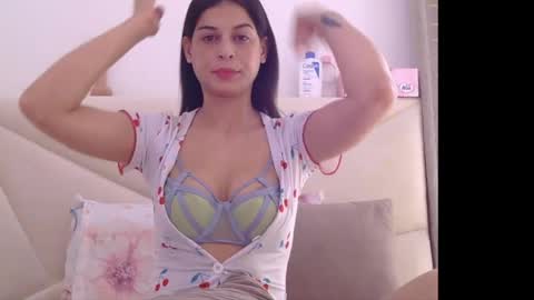 AllylicArabis online show from May 12, 3:53 pm