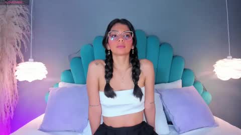 Alassia Hocthner online show from September 30, 11:59 am