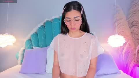 Alassia Hocthner online show from December 19, 11:39 am