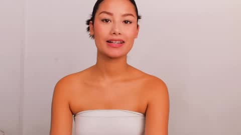 Snapshot of alasska_18 chatting on September 15, 10:10 pm alasska_18 online show from September 15, 10:10 pm