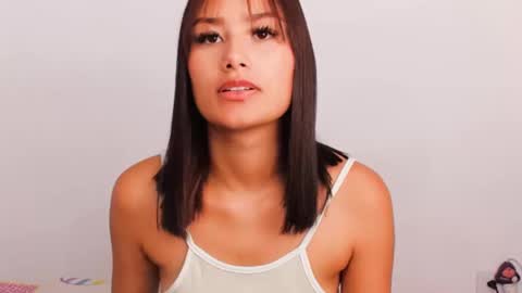 Snapshot of alasska_18 chatting on October 2, 11:23 pm alasska_18 online show from October 2, 11:23 pm