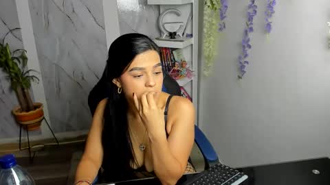 Snapshot of alayasmile chatting on January 11, 6:46 pm Alaya online show from January 11, 6:46 pm