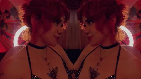 Snapshot of albaandthayron chatting on November 1, 12:07 pm albaandthayron online show from November 1, 12:07 pm