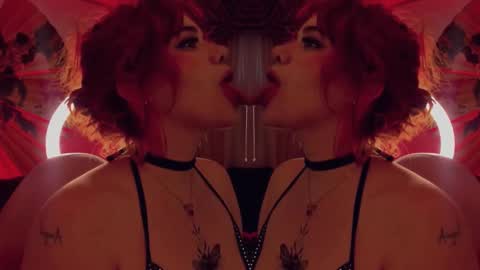 Snapshot of albaandthayron chatting on November 3, 12:06 pm albaandthayron online show from November 3, 12:06 pm