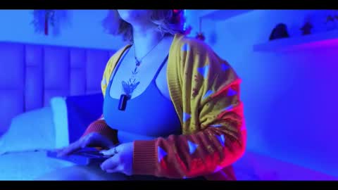 Snapshot of albaandthayron chatting on November 13, 12:15 pm albaandthayron online show from November 13, 12:15 pm