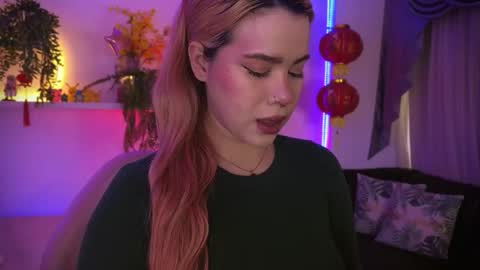 Snapshot of albaandthayron chatting on December 4, 12:14 pm albaandthayron online show from December 4, 12:14 pm