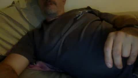 Snapshot of albandant chatting on May 1, 9:41 pm albandant online show from May 1, 9:41 pm