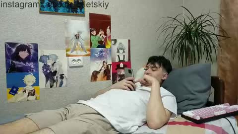 Snapshot of albeda22 chatting on February 19, 2:12 am Albedo online show from February 19, 2:12 am