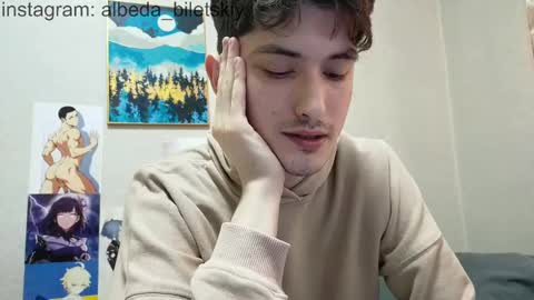 Snapshot of albeda22 chatting on March 9, 3:27 pm Albedo online show from March 9, 3:27 pm