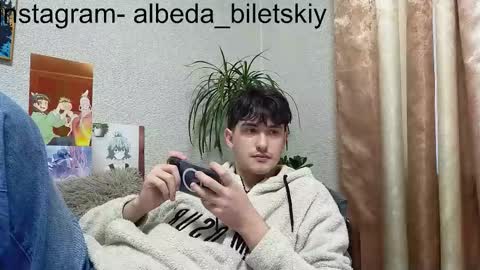 Snapshot of albeda22 chatting on September 28, 4:51 am Albedo online show from September 28, 4:51 am