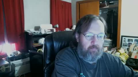 Snapshot of alberik2316 chatting on December 14, 3:06 pm Alberik online show from December 14, 3:06 pm