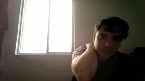 Snapshot of albertoarenas16 chatting on April 10, 6:12 pm albertoarenas16 online show from April 10, 6:12 pm