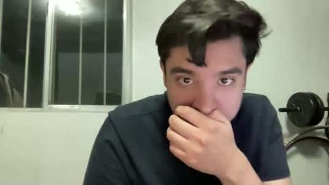 Snapshot of albertoarenas16 chatting on April 16, 7:09 am albertoarenas16 online show from April 16, 7:09 am