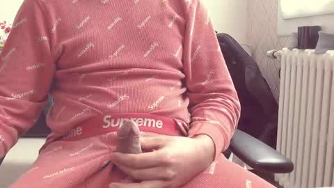 Snapshot of albertom78 chatting on November 14, 10:58 am albertom78 online show from November 14, 10:58 am