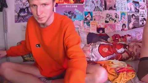 Snapshot of albertpainhate chatting on December 20, 9:11 pm Albert You can ------------ support me at online show from December 20, 9:11 pm