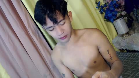 Snapshot of albertx_destroyer69 chatting on February 15, 9:05 am Albert online show from February 15, 9:05 am