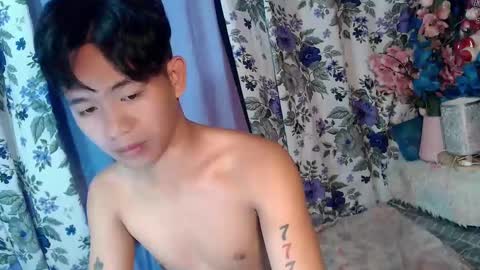 Snapshot of albertx_destroyer69 chatting on February 24, 9:10 am Albert online show from February 24, 9:10 am