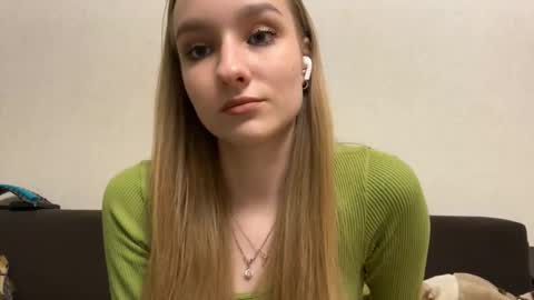 Lina   online show from February 23, 7:33 pm