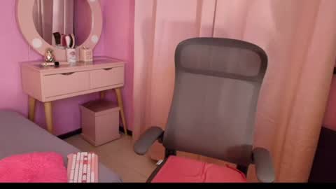 aldana_stone online show from June 25, 2:00 am