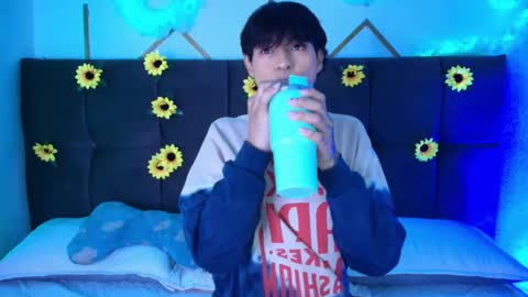 ale_aurarashi online show from May 2, 3:55 am