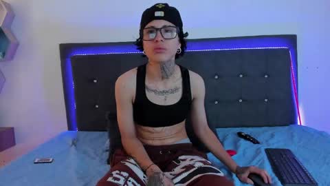 ale_cruzz online show from February 28, 6:20 pm