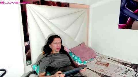 Snapshot of ale_noah_xxx chatting on April 8, 5:35 pm ale_noah_xxx online show from April 8, 5:35 pm
