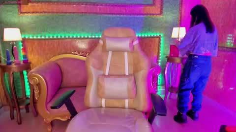 Snapshot of ale_sweety_ chatting on October 27, 12:09 pm Aleja Online GTM-5 700 1400 online show from October 27, 12:09 pm