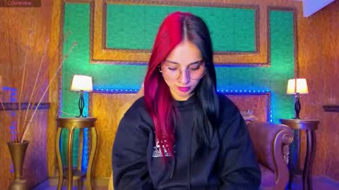 Snapshot of ale_sweety_ chatting on December 15, 12:31 pm Aleja Online GTM-5 700 1400 online show from December 15, 12:31 pm