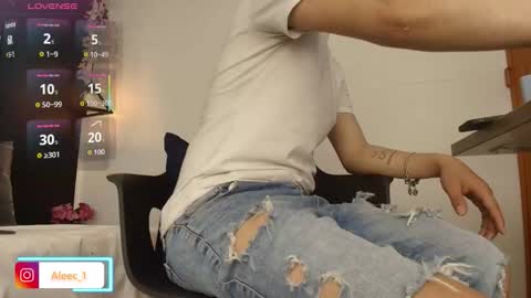 ALEC ANDREWS online show from November 28, 10:56 pm