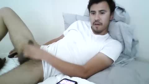 Snapshot of aleccksz chatting on November 26, 7:26 pm PoonHandler online show from November 26, 7:26 pm