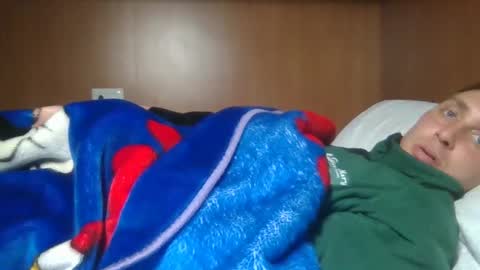 Snapshot of aledewalt chatting on December 6, 11:33 am call me on skp alexdewalt online show from December 6, 11:33 am