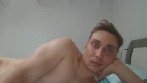 Snapshot of aledewalt chatting on January 5, 2:30 pm call me on skp alexdewalt online show from January 5, 2:30 pm