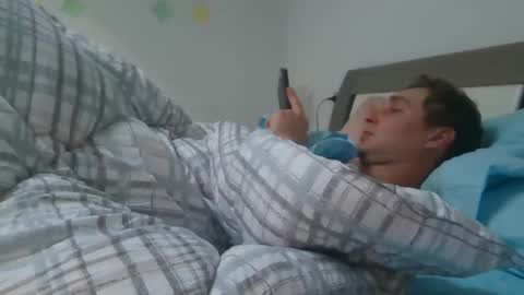 Snapshot of aledewalt chatting on January 21, 9:13 am call me on skp alexdewalt online show from January 21, 9:13 am