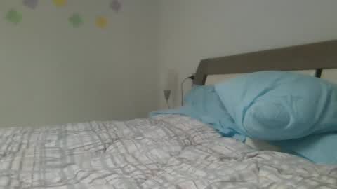 Snapshot of aledewalt chatting on January 31, 1:12 pm call me on skp alexdewalt online show from January 31, 1:12 pm