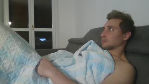 Snapshot of aledewalt chatting on February 7, 4:46 pm call me on skp alexdewalt online show from February 7, 4:46 pm