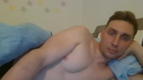 Snapshot of aledewalt chatting on February 17, 6:15 pm call me on skp alexdewalt online show from February 17, 6:15 pm