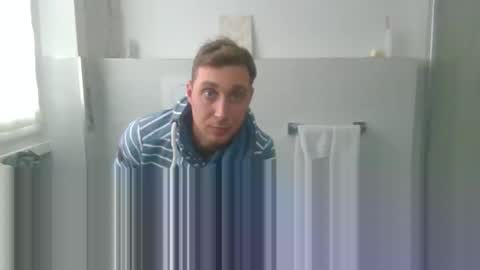 Snapshot of aledewalt chatting on December 17, 11:38 am call me on skp alexdewalt online show from December 17, 11:38 am