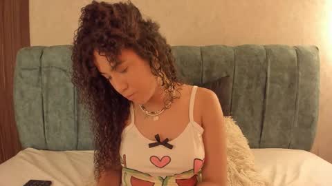 Aleera online show from February 9, 8:13 pm