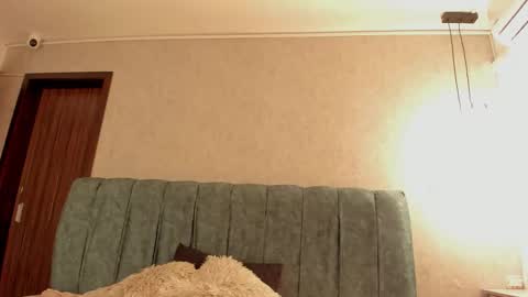 Aleera online show from February 26, 8:08 pm