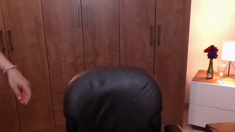 Snapshot of aleesha_cameron02 chatting on July 18, 7:17 pm Ale online show from July 18, 7:17 pm