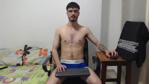 aleex_miller online show from November 22, 1:15 am