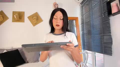 aleexiiaa online show from June 7, 3:16 pm